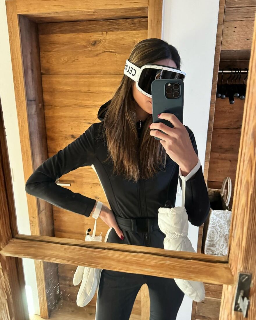 Ηλιάνα Παπαγεωργίου: Έφερε το… καλοκαίρι στις Άλπεις και ποζάρει με μπικίνι στα χιόνια