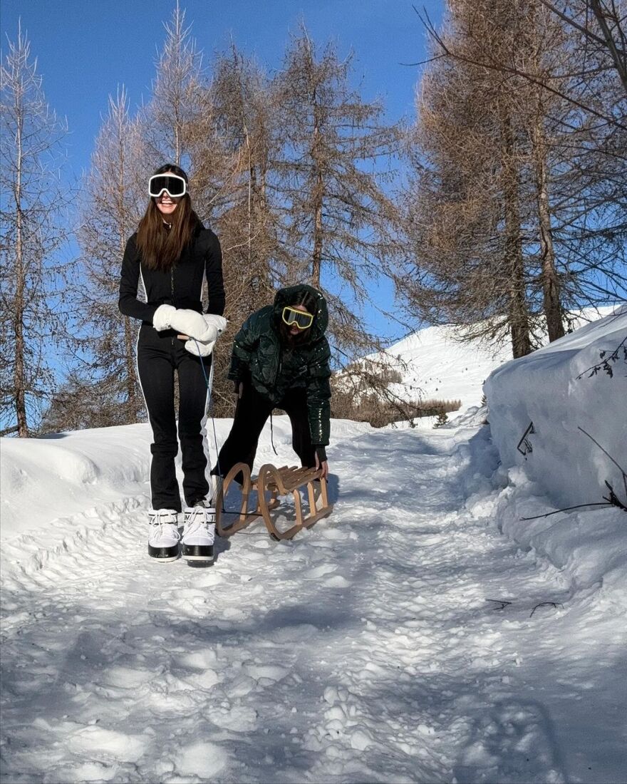 Ηλιάνα Παπαγεωργίου: Έφερε το… καλοκαίρι στις Άλπεις και ποζάρει με μπικίνι στα χιόνια