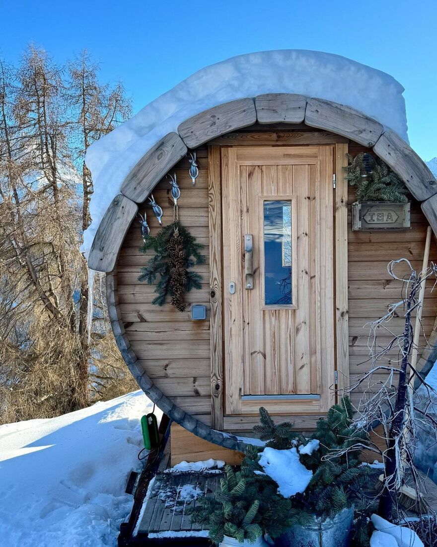 Ηλιάνα Παπαγεωργίου: Έφερε το… καλοκαίρι στις Άλπεις και ποζάρει με μπικίνι στα χιόνια