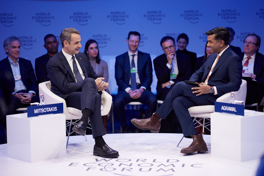 Μητσοτάκης από Νταβός: Πώς απάντησε για τυχόν επανεκλογή Τραμπ - Η ατάκα που έκανε το κοινό να γελάσει