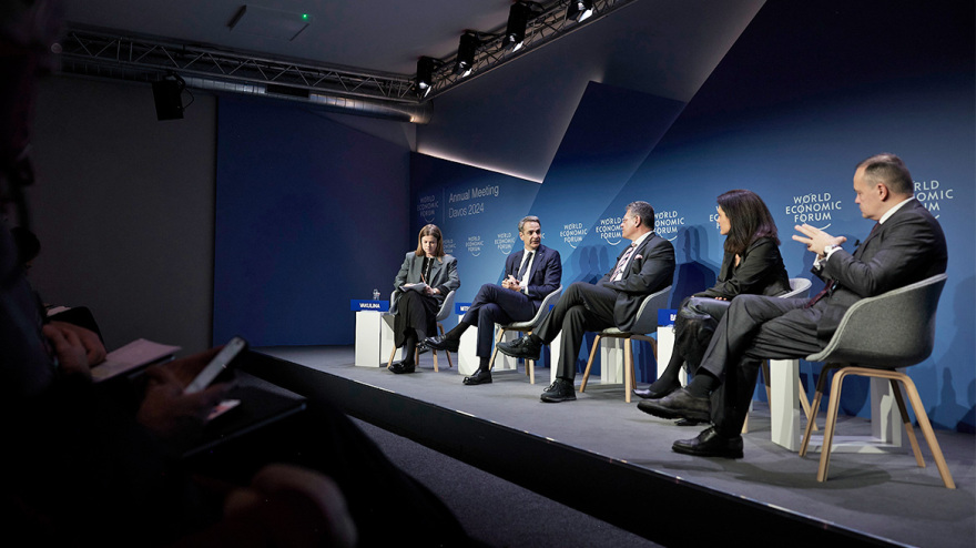 Θερμό τετ α τετ Μητσοτάκη - Φον ντερ Λάιεν στο περιθώριο του Οικονομικού Φόρουμ στο Νταβός, δείτε βίντεο