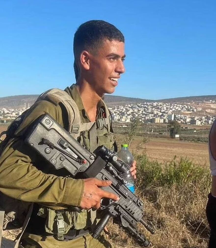 Ισραήλ: Πατέρας 19χρονου λοχία που σκοτώθηκε από τη Χαμάς - «Προσπάθησαν να πουλήσουν το κεφάλι του για $10.000»
