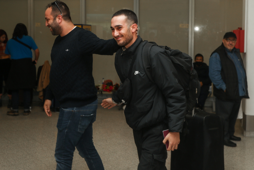 Κατάληψη τάνκερ: «Ήταν κάτι πρωτόγνωρο αλλά ήμουν ψύχραιμος» - Τα πρώτα λόγια του 19χρονου ναυτικού 