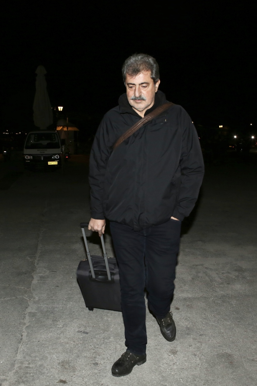 ΣΥΡΙΖΑ - Στις Σπέτσες κι ο Πολάκης: Πρέπει να σας πω καλώς σας βρήκα; - Δείτε βίντεο και φωτογραφίες