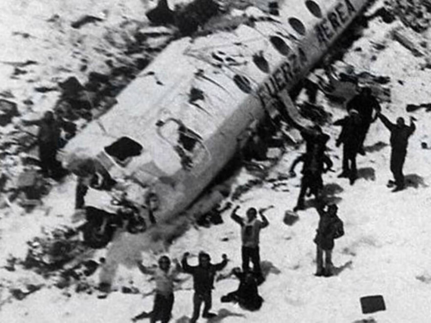 Society of the Snow: Οι κανίβαλοι των Άνδεων ζουν ανάμεσά μας - Η συγκλονιστική ιστορία επιβίωσης πίσω από την ταινία του Netflix