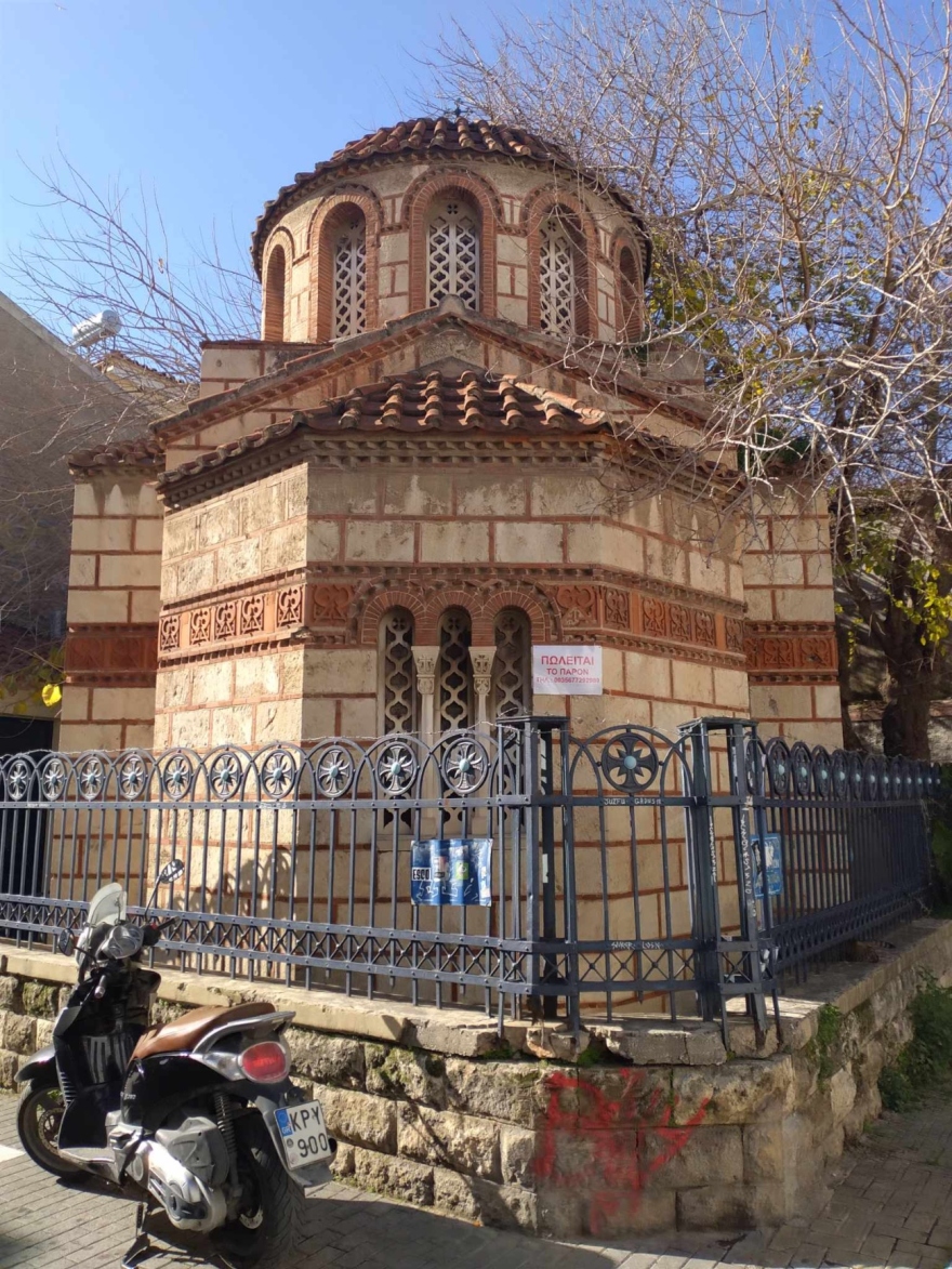 Ψυρρή: Viral η ιδιωτική εκκλησία που πωλείται - Είναι του 1936, το τάμα της οικογένειας