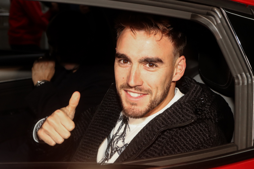 Ολυμπιακός: Στην Ελλάδα για να υπογράψουν ο Αντρέ Όρτα και ο Τσικίνιο - Βίντεο, φωτογραφίες 