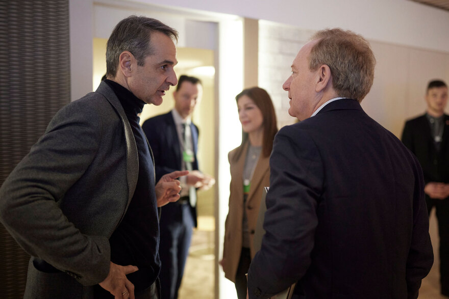 Μητσοτάκης: Συναντήθηκε με τον πρόεδρο της Microsoft στο Νταβός