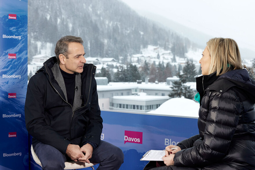 Μητσοτάκης: Συναντήθηκε με τον πρόεδρο της Microsoft στο Νταβός