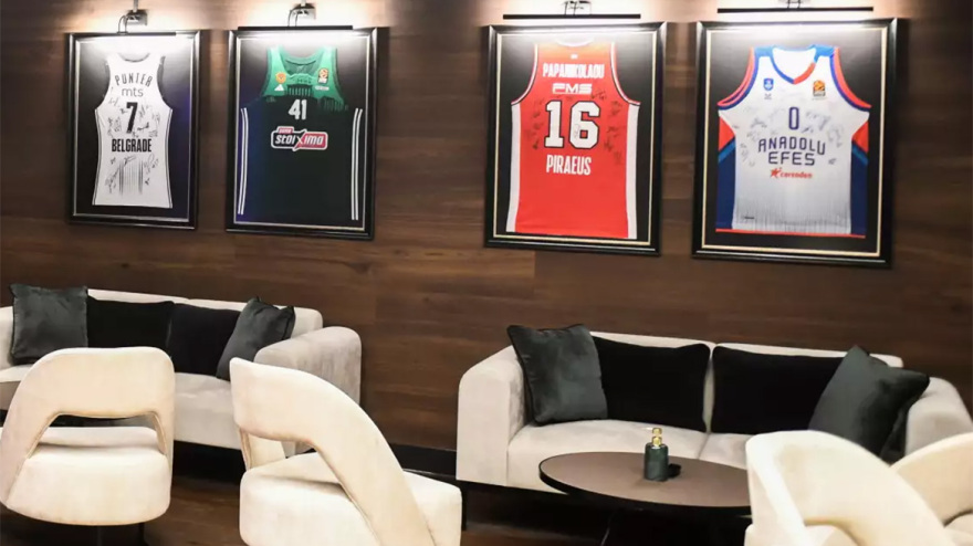Το κλειστό γήπεδο μπάσκετ του ΟΑΚΑ μεταμορφώνεται: Το vip lounge, το cigar room και το μπαρ με τα premium ποτά