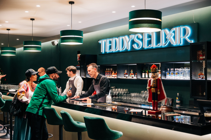 Το κλειστό γήπεδο μπάσκετ του ΟΑΚΑ μεταμορφώνεται: Το vip lounge, το cigar room και το μπαρ με τα premium ποτά