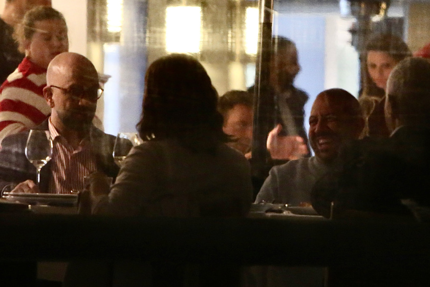 Παραπλάνηση Κασσελάκη στις Σπέτσες: Πήγε κρυφά στο εστιατόριο, έκαναν το γύρο του τετραγώνου βουλευτές, για να κρυφτούν από τις κάμερες