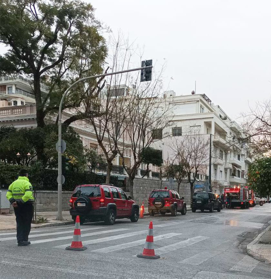 Πυρκαγιά σε αποθήκη του Μεγάρου Μαξίμου - Βίντεο