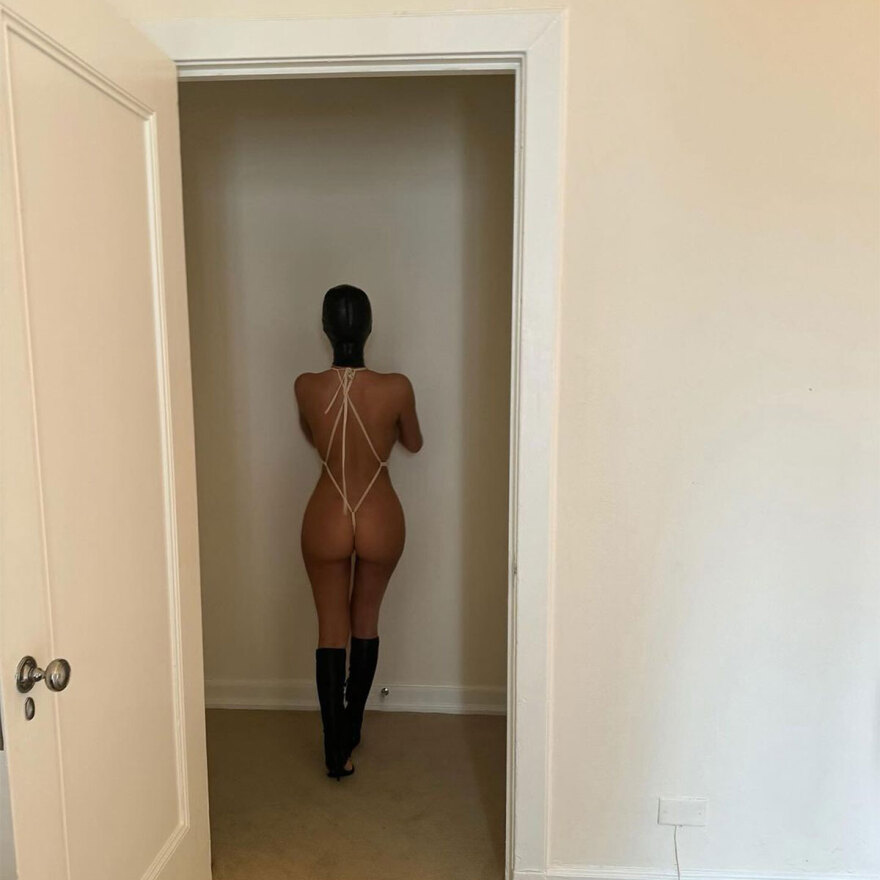 Μπιάνκα Σένσορι: Σόκαρε τους πάντες με την εμφάνισή της στο Μιλάνο - Δείτε τις φωτογραφίες