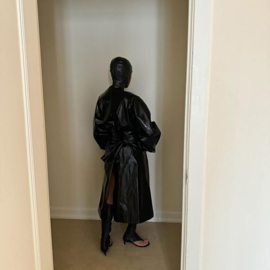 Μπιάνκα Σένσορι: Σόκαρε τους πάντες με την εμφάνισή της στο Μιλάνο - Δείτε τις φωτογραφίες