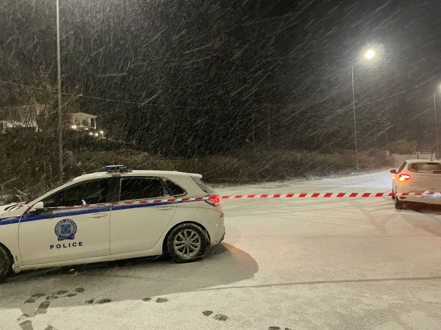 Καιρός: Χιόνια στη βόρεια Ελλάδα, τσουχτερό κρύο στη νότια - Απαγορευτικό απόπλου στα λιμάνια λόγω 9 μποφόρ