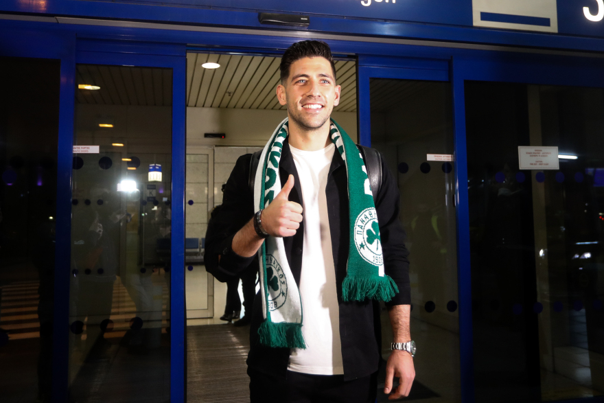 Μπακασέτας: Επέστρεψε στην Ελλάδα για λογαριασμό του Παναθηναϊκού - «Νέα πρόκληση στην καριέρα μου, θρύλος ο Τερίμ» - Βίντεο