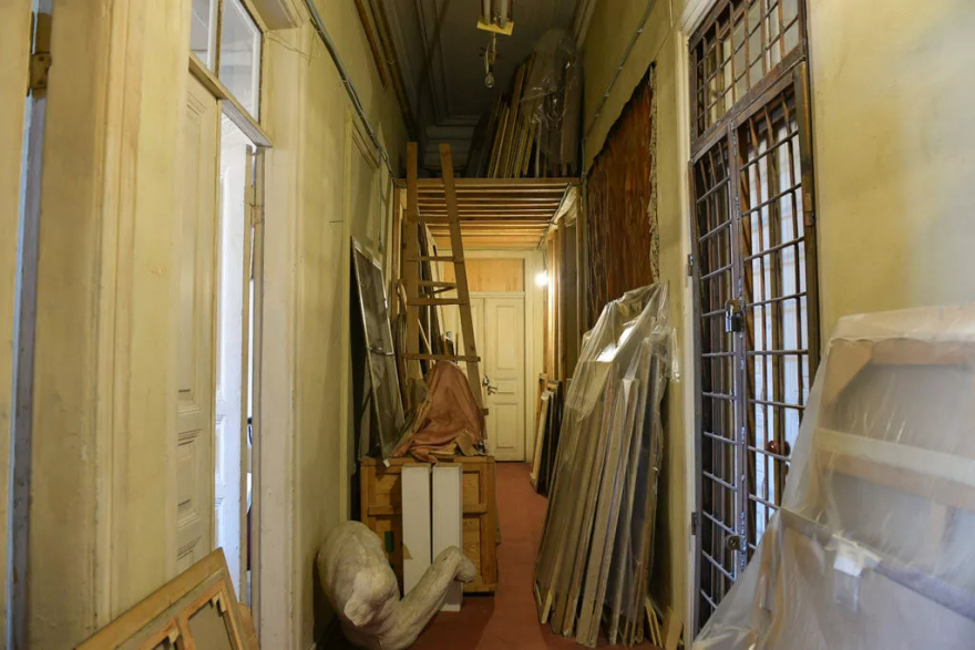 Στάχτη έγιναν χιλιάδες πίνακες ζωγραφικής στην Αμπχαζία