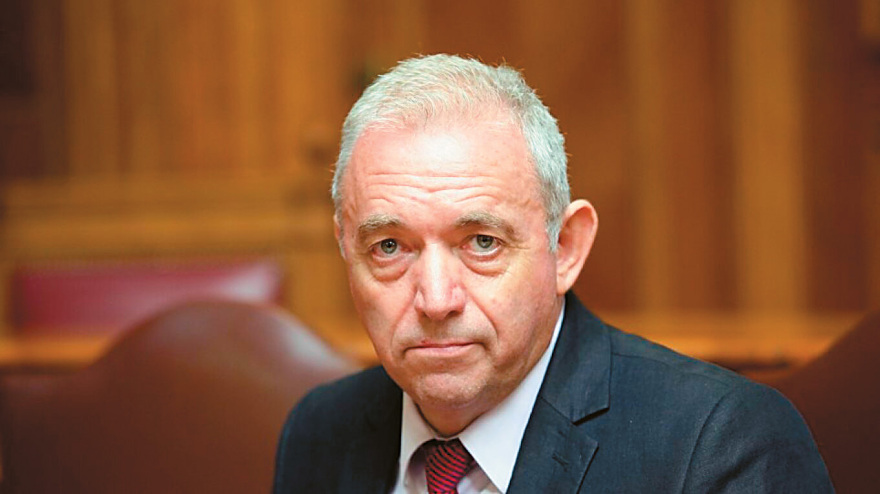 Καμπανάκι για τη διάσημη παραλία της Ζακύνθου: Μαζί με το ναυάγιο θα χαθεί και η παραλία