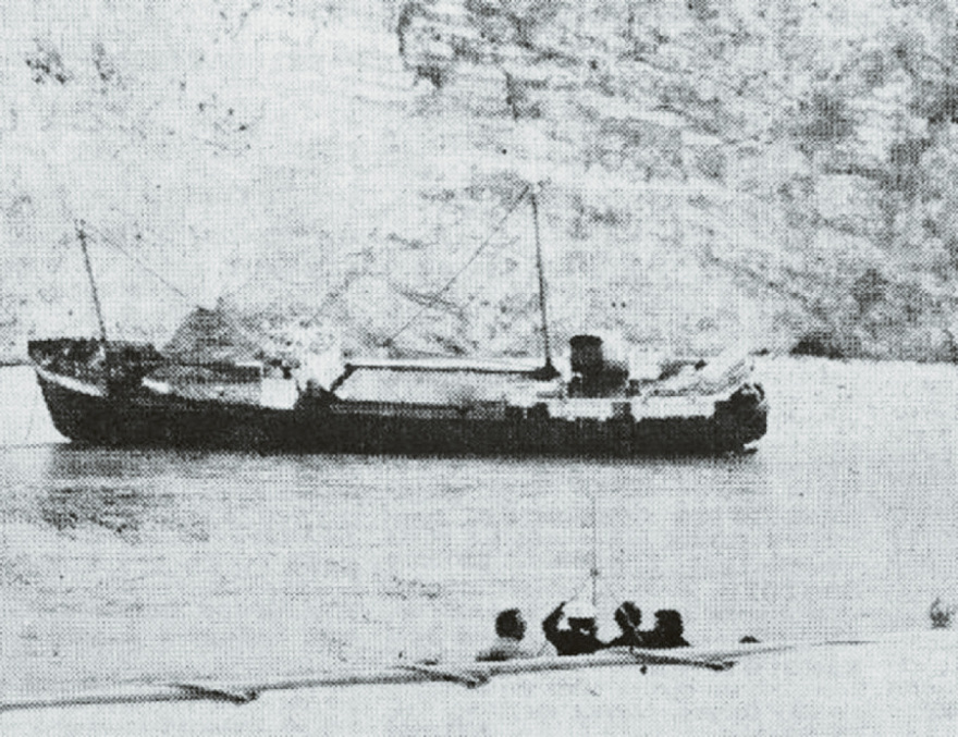 Καμπανάκι για τη διάσημη παραλία της Ζακύνθου: Μαζί με το ναυάγιο θα χαθεί και η παραλία