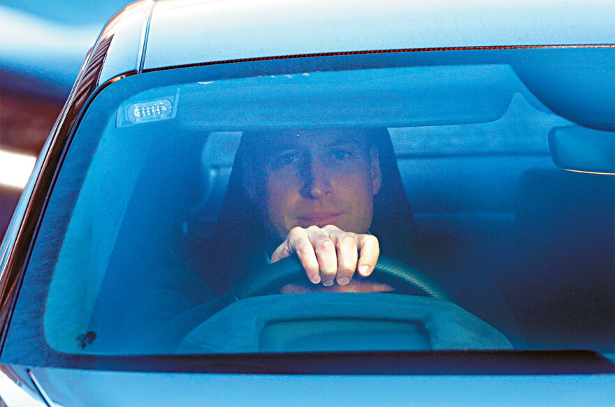 Γιατί κρύβουν την ασθένεια της Κέιτ: Τα σενάρια, οι φόβοι και οι θεωρίες συνωμοσίας 