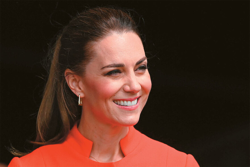 Γιατί κρύβουν την ασθένεια της Κέιτ: Τα σενάρια, οι φόβοι και οι θεωρίες συνωμοσίας 