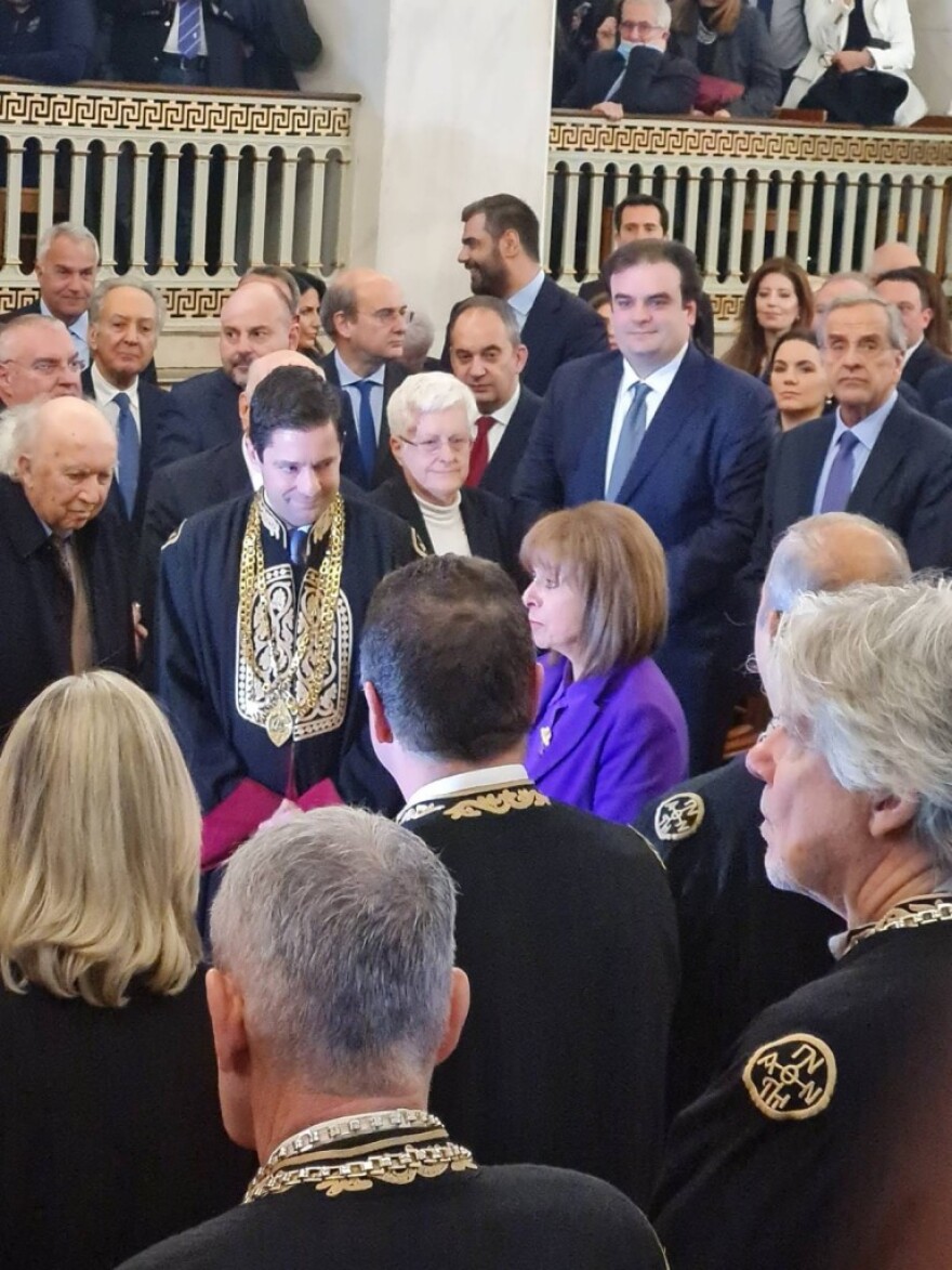 Δείτε βίντεο και φωτογραφίες από την εκδήλωση ανάληψης καθηκόντων των Πρυτανικών Αρχών στο Πανεπιστήμιο Αθηνών