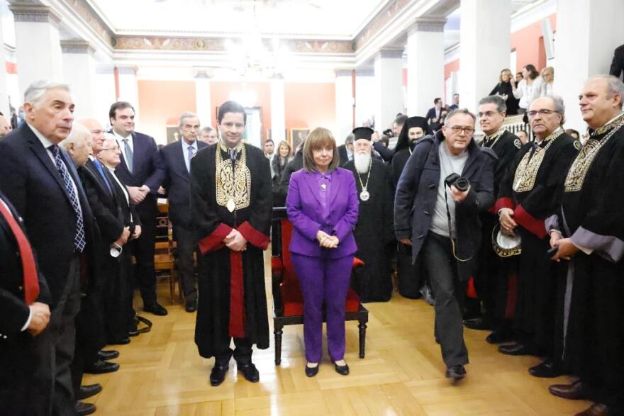 Δείτε βίντεο και φωτογραφίες από την εκδήλωση ανάληψης καθηκόντων των Πρυτανικών Αρχών στο Πανεπιστήμιο Αθηνών