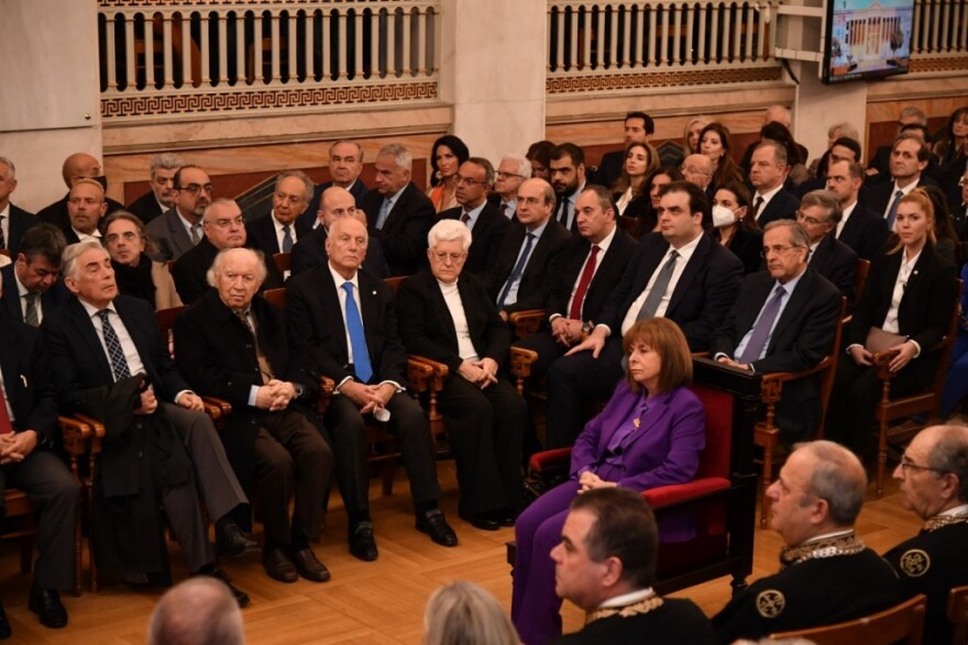 Δείτε βίντεο και φωτογραφίες από την εκδήλωση ανάληψης καθηκόντων των Πρυτανικών Αρχών στο Πανεπιστήμιο Αθηνών