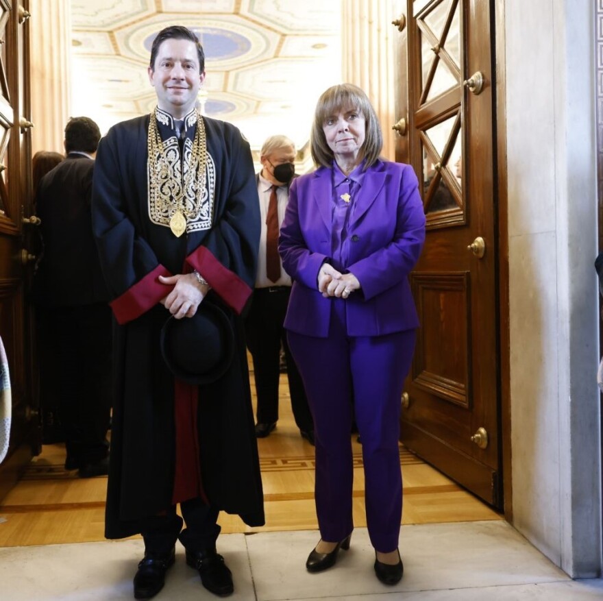 Δείτε βίντεο και φωτογραφίες από την εκδήλωση ανάληψης καθηκόντων των Πρυτανικών Αρχών στο Πανεπιστήμιο Αθηνών