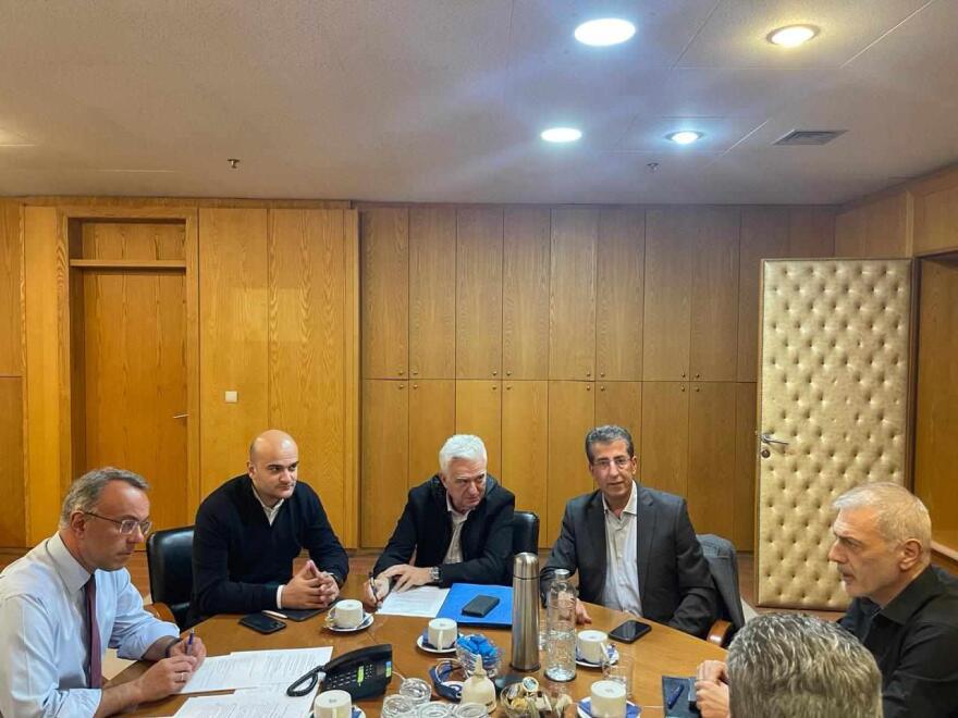 Τετ α τετ Μώραλη - Σταϊκούρα: Συζήτησαν για την πρόσβαση στο λιμάνι και υπογειοποίηση του ΗΣΑΠ