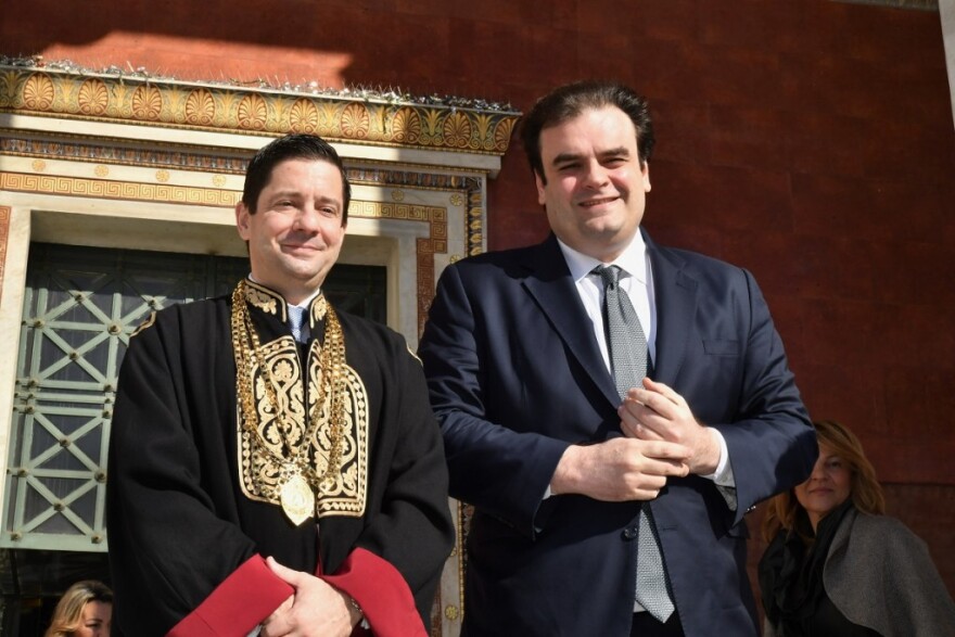 Δείτε βίντεο και φωτογραφίες από την εκδήλωση ανάληψης καθηκόντων των Πρυτανικών Αρχών στο Πανεπιστήμιο Αθηνών