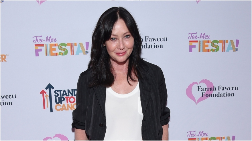 Σάνεν Ντόχερτι: Ζητά διατροφή από τον πρώην άντρα της «επειδή ζει με πολυτέλεια» ενώ αυτή παλεύει για τη ζωή της