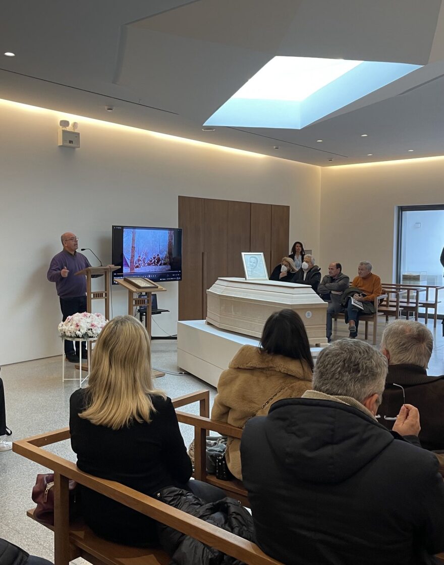 Νίκος Τσούκαλης: Με κλασσική μουσική το τελευταίο αντίο στον πρώην βουλευτή στο αποτεφρωτήριο της Ριτσώνας