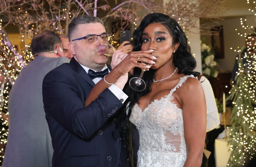 Ελίζαμπεθ Ελέτσι: Στον γάμο της το πάρτι φοροδιαφυγής - «Ήταν όλα ανταποδοτικά από γνωριμίες μου» λέει η ίδια