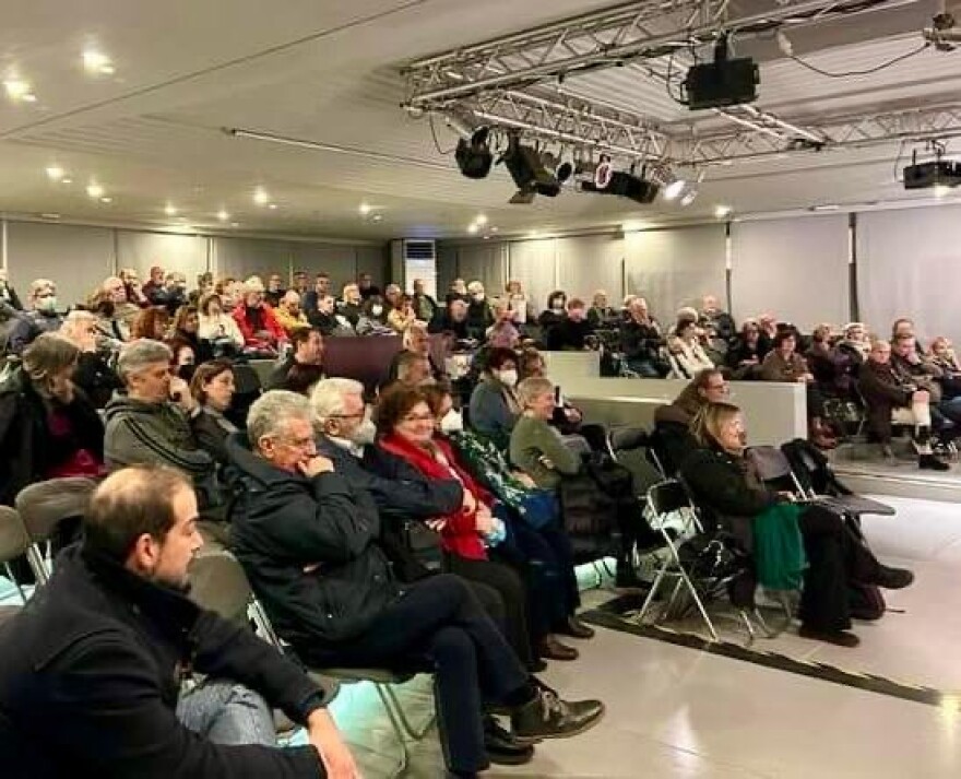 Ο Γαβριήλ Σακελλαρίδης έδωσε το «παρών» σε συνέλευση της Νέας Αριστεράς - Δείτε φωτογραφία