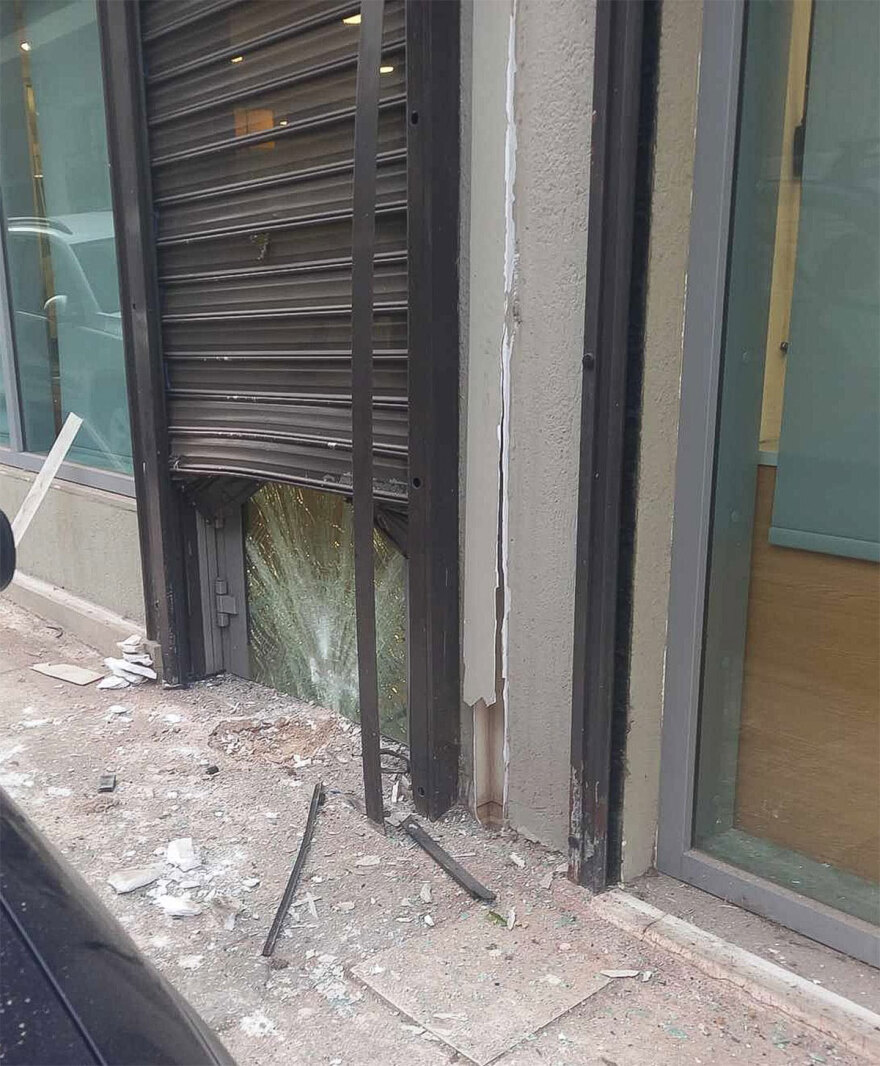 Επιχείρηση της Αντιτρομοκρατικής στην Αθήνα - Οκτώ άτομα στη ΓΑΔΑ για την έκρηξη στα Πετράλωνα