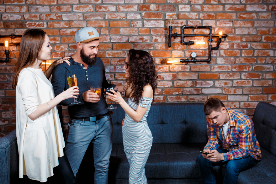 Τα 3 συστατικά της διασκέδασης - Γιατί πλέον είναι τόσο δύσκολο να περνάμε καλά; 