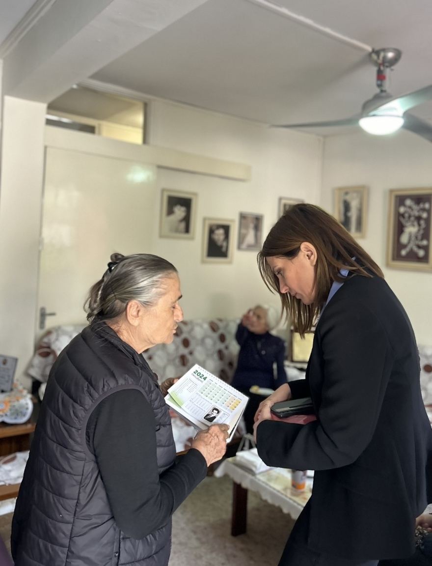 Μεγάλη Εικόνα: Η Νίκη Λυμπεράκη συναντά τη Χαρίτα Μάντολες και τη Δέσποινα Μπεμπεδέλη