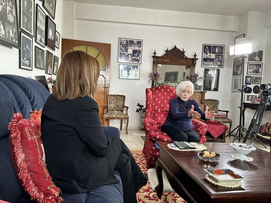 Μεγάλη Εικόνα: Η Νίκη Λυμπεράκη συναντά τη Χαρίτα Μάντολες και τη Δέσποινα Μπεμπεδέλη