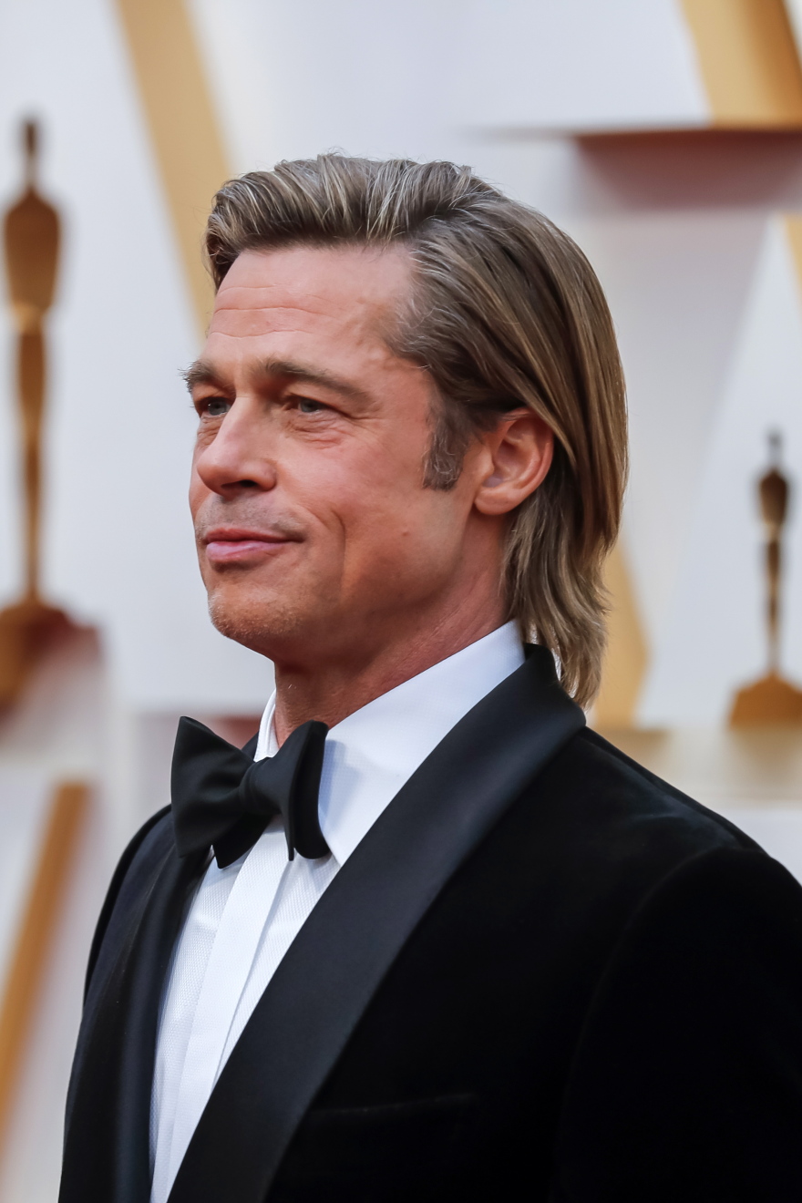 Μπραντ Πιτ: Viral το βίντεο γιατρού που υποστηρίζει ότι έχει κάνει λίφτινγκ προσώπου