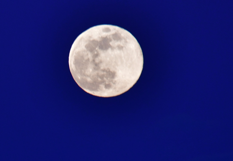 Εντυπωσιακές εικόνες από «το Φεγγάρι του Λύκου», την πρώτη πανσέληνο του 2024