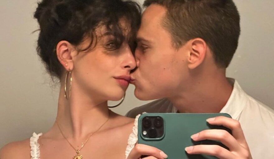 Ο Ιταλός που «έκλεψε» την καρδιά της κόρης της Μόνικα Μπελούτσι - Δείτε φωτογραφίες