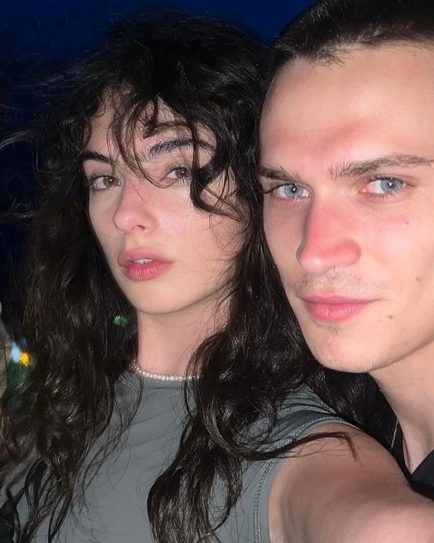 Ο Ιταλός που «έκλεψε» την καρδιά της κόρης της Μόνικα Μπελούτσι - Δείτε φωτογραφίες