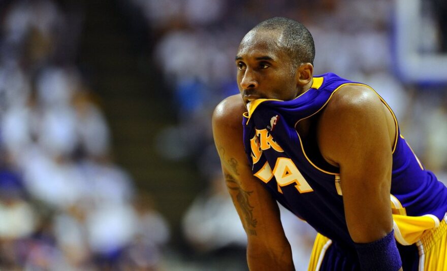 Έλβις, Μάικλ Τζάκσον και Κόμπι θησαυρίζουν ακόμα και νεκροί - Η λίστα του Forbes με τους σταρ που έγιναν πιο πλούσιοι μετά θάνατον μέσα στο 2025 Έλβις, Μάικλ Τζάκσον και Κόμπι θησαυρίζουν ακόμα και νεκροί - Η λίστα του Forbes με τους σταρ που έγιναν πιο πλούσιοι μετά θάνατον μέσα στο 2025