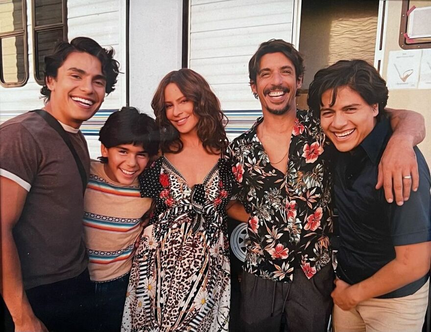 Griselda: Οι φωτογραφίες από τα γυρίσματα της σειράς του Netflix