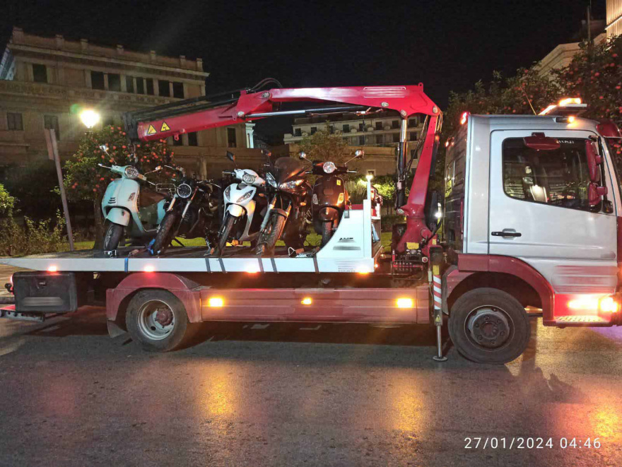 Έλεγχοι της τροχαίας στην Αθήνα: Συνελήφθησαν 15 άτομα, ανάμεσά τους 6 παράνομοι παρκαδόροι 
