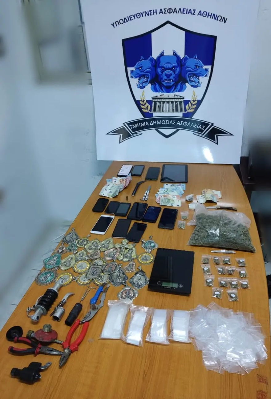 ΕΛ.ΑΣ.: 20 συλλήψεις στο κέντρο της Αθήνας για κλοπές, απάτες και ληστείες