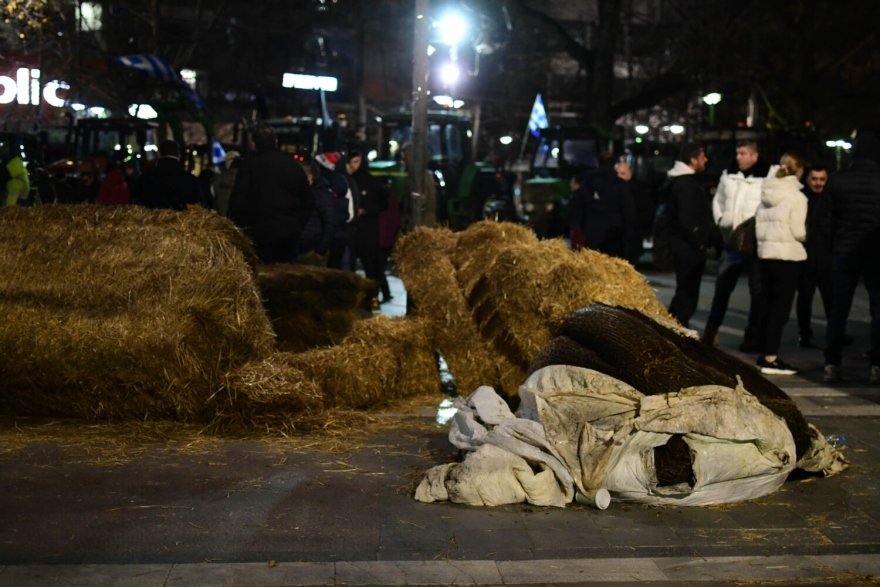 Αγροτικές κινητοποιήσεις: Οι αγρότες της Λάρισας «ζεσταίνουν» τα τρακτέρ για το αυριανό συλλαλητήριο