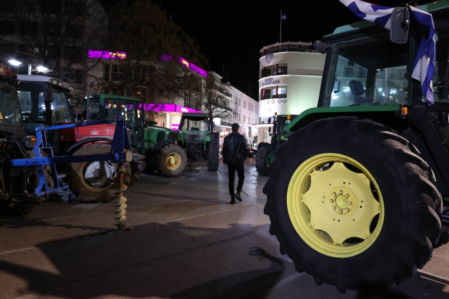 Αγροτικές κινητοποιήσεις: Οι αγρότες της Λάρισας «ζεσταίνουν» τα τρακτέρ για το αυριανό συλλαλητήριο